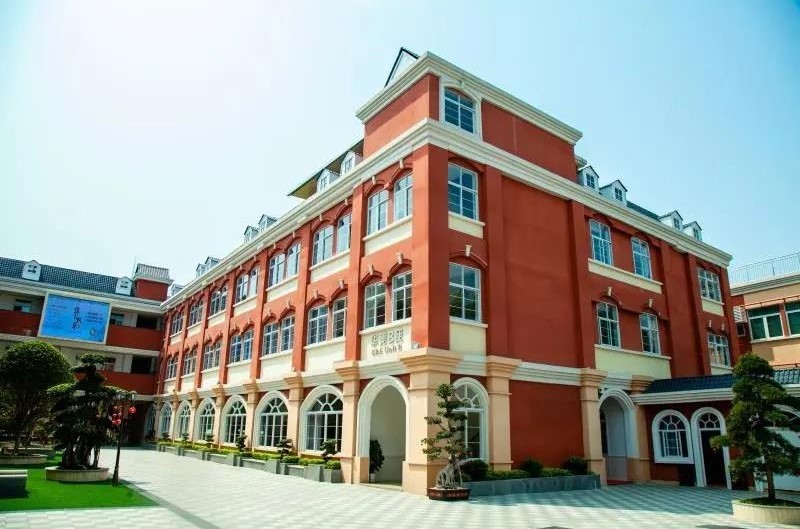 华美—中宏国际书院校园风光